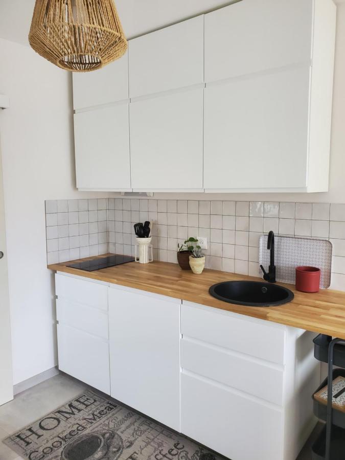 Charmant Studio Moderne Avec Exterieur "Dormir En Provence" Fontvieille Exterior foto