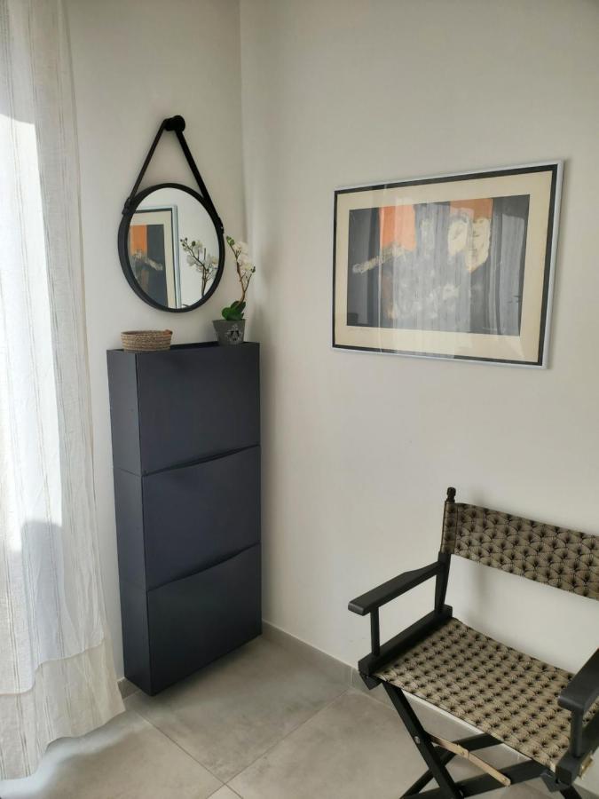 Charmant Studio Moderne Avec Exterieur "Dormir En Provence" Fontvieille Exterior foto