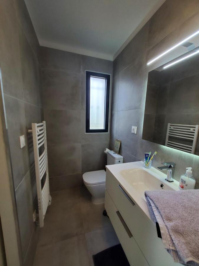 Charmant Studio Moderne Avec Exterieur "Dormir En Provence" Fontvieille Exterior foto